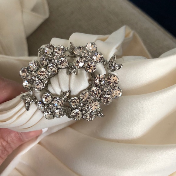 ivory wedding dress - Picture 3 of 4